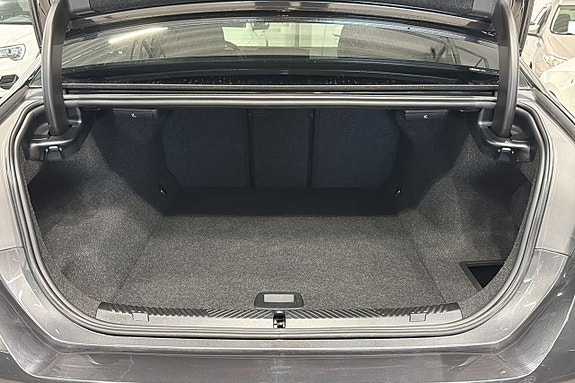 BMW i5 26 of 26