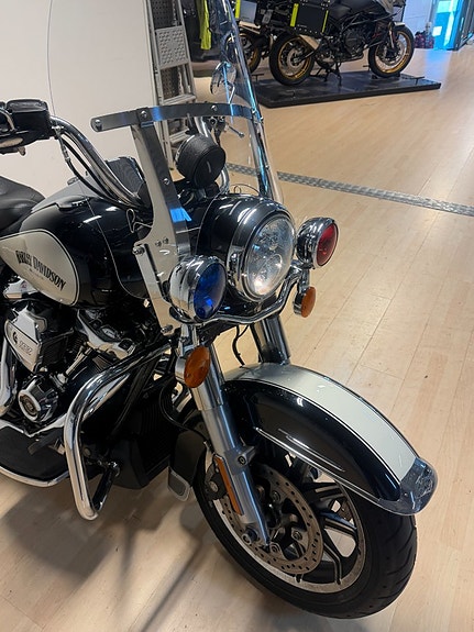 Harley-Davidson Road King Police 1.7 Milwaukee-Eight 107 Stage 2 7 of 11