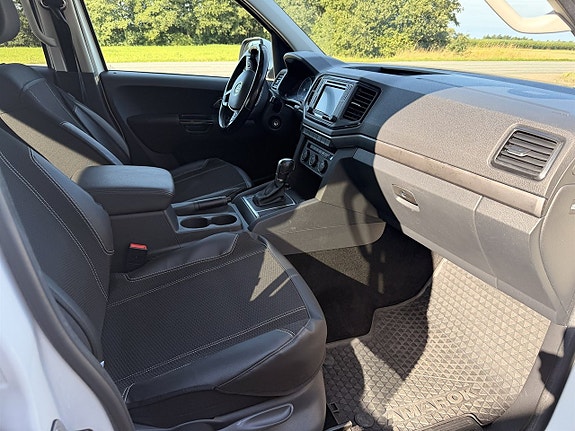 Volkswagen Amarok 8 of 11