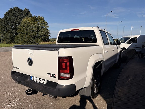 Volkswagen Amarok 6 of 11