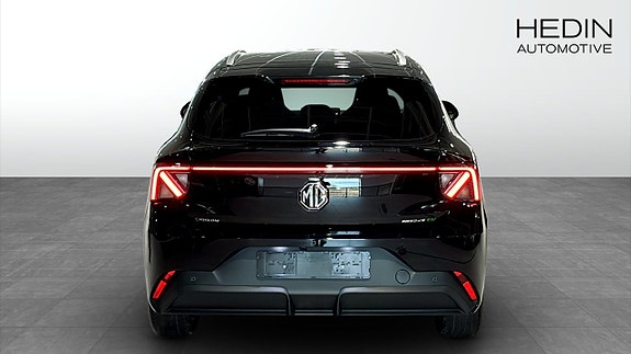 MG MG4 EV Urban 7 of 17