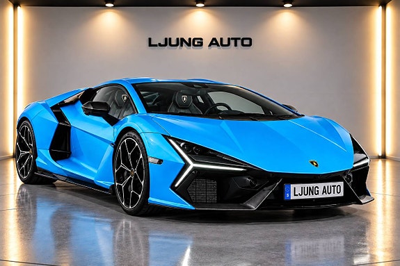 Lamborghini Revuelto 3 of 18