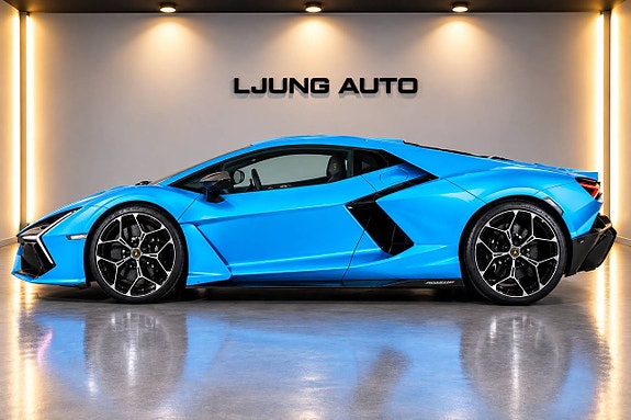 Lamborghini Revuelto 6 of 18