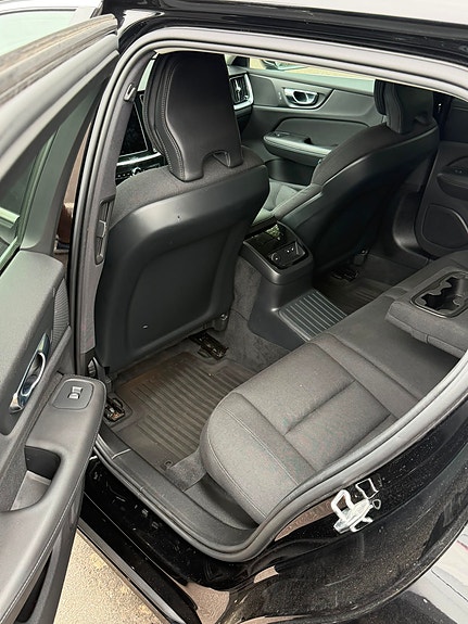 Volvo V60 5 of 15