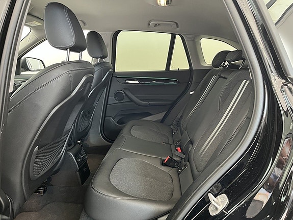 BMW X1 11 of 14