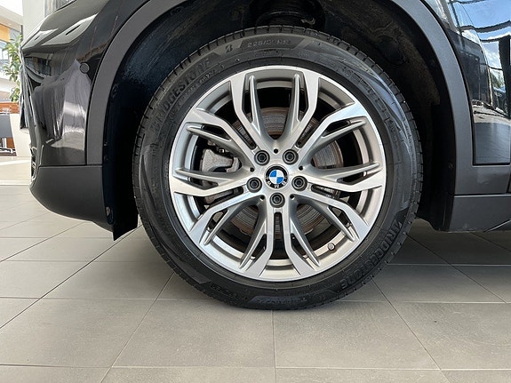 BMW X1 4 of 14