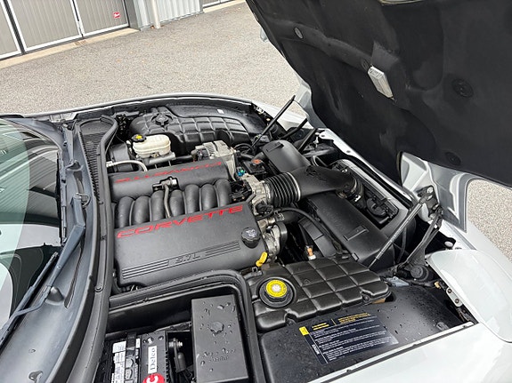 Chevrolet Corvette 26 of 27