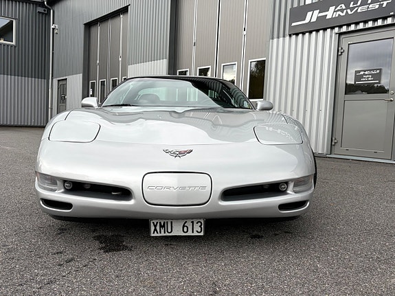 Chevrolet Corvette 3 of 27