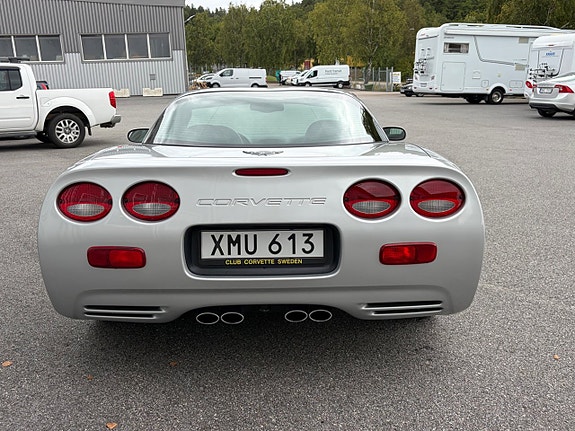 Chevrolet Corvette 8 of 27