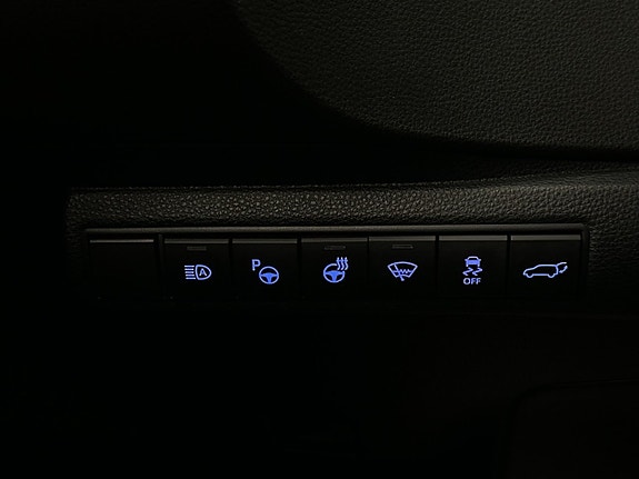 Toyota Corolla 16 of 30