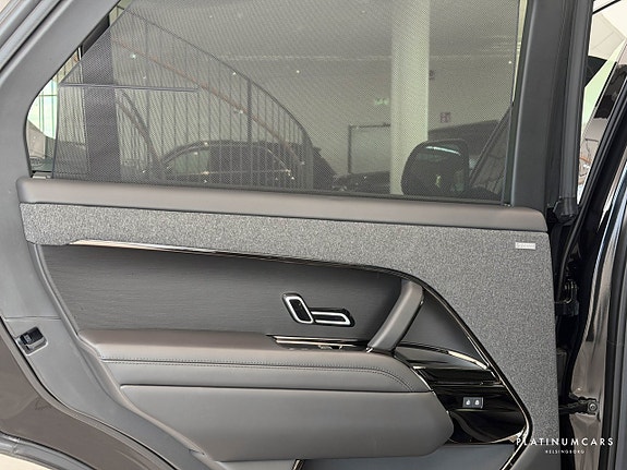 Land Rover Range Rover Sport 10 of 24