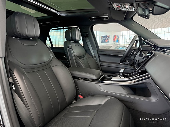 Land Rover Range Rover Sport 6 of 24
