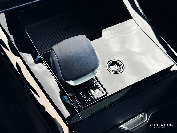 Land Rover Range Rover Sport 16 of 24