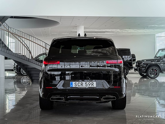 Land Rover Range Rover Sport 4 of 24