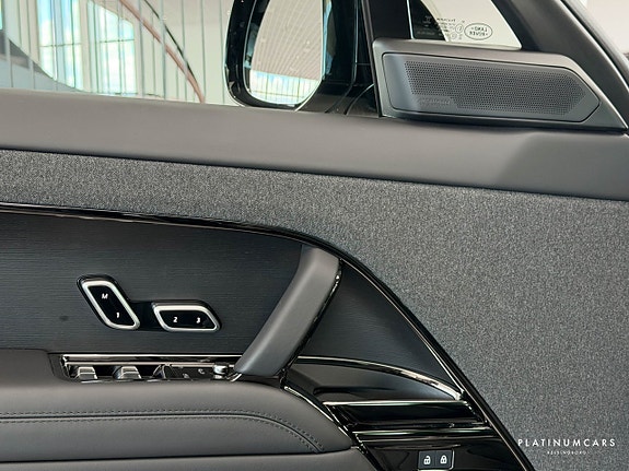 Land Rover Range Rover Sport 19 of 24