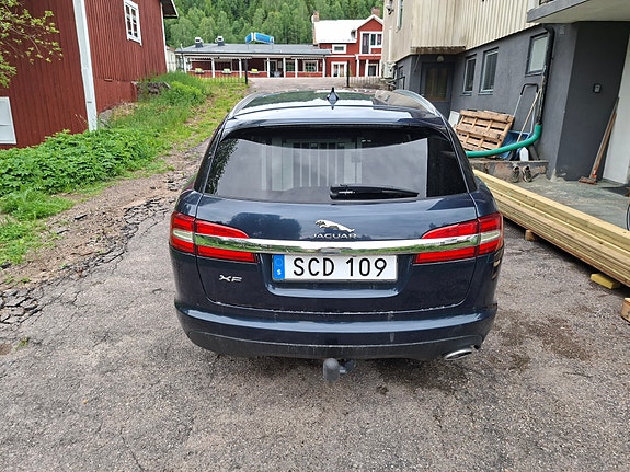 Jaguar XF 6 of 29