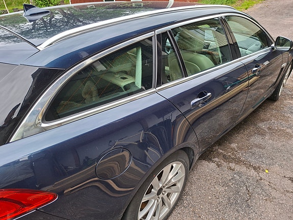 Jaguar XF 11 of 29