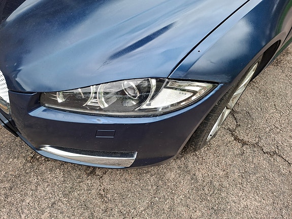 Jaguar XF 3 of 29