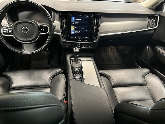 Volvo V90 Cross Country 13 of 20