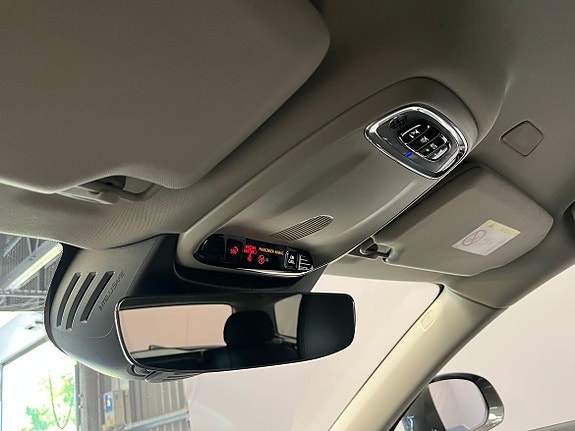 Volvo V90 Cross Country 18 of 20