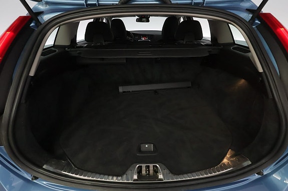 Volvo V60 8 of 30