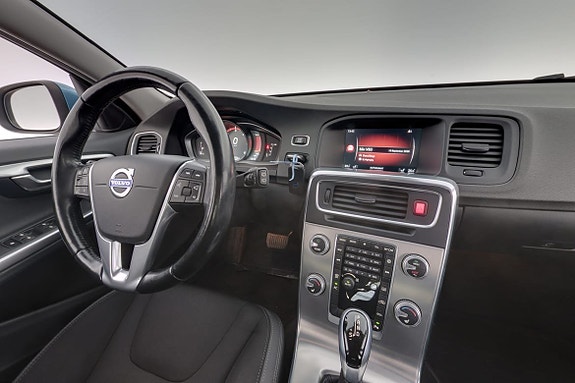 Volvo V60 13 of 30