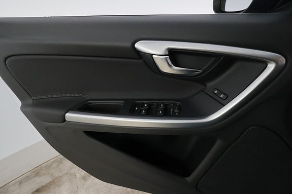 Volvo V60 28 of 30