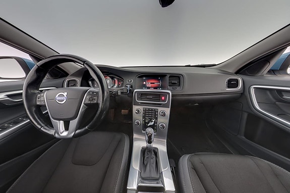 Volvo V60 12 of 30