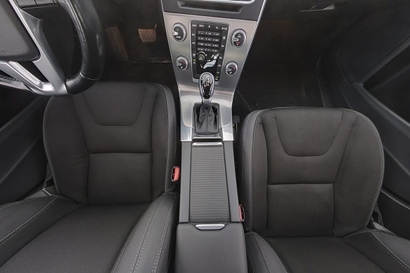 Volvo V60 18 of 30