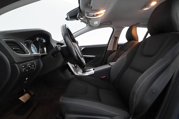 Volvo V60 9 of 30