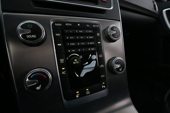 Volvo V60 22 of 30
