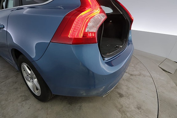 Volvo V60 7 of 30