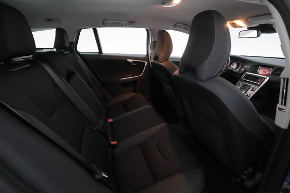 Volvo V60 20 of 30