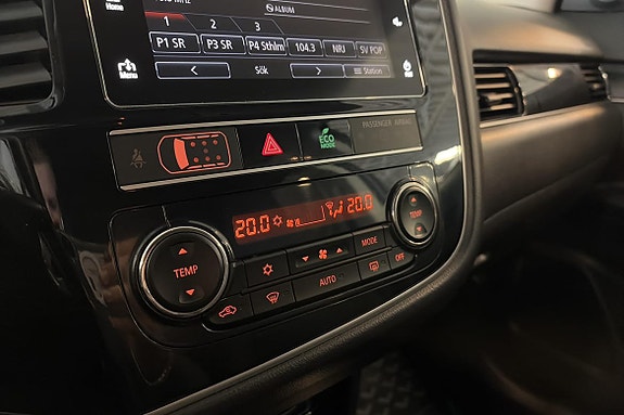 Mitsubishi Outlander 18 of 23