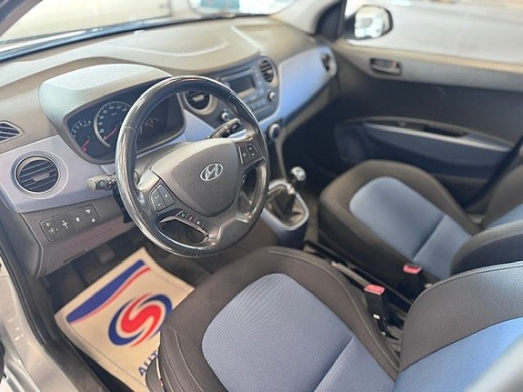 Hyundai i10 7 of 14