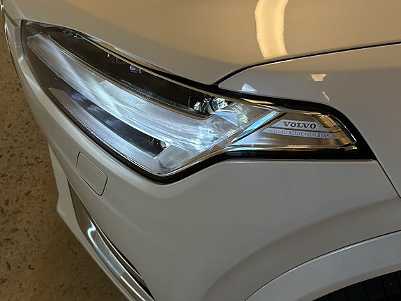Volvo XC90 24 of 26