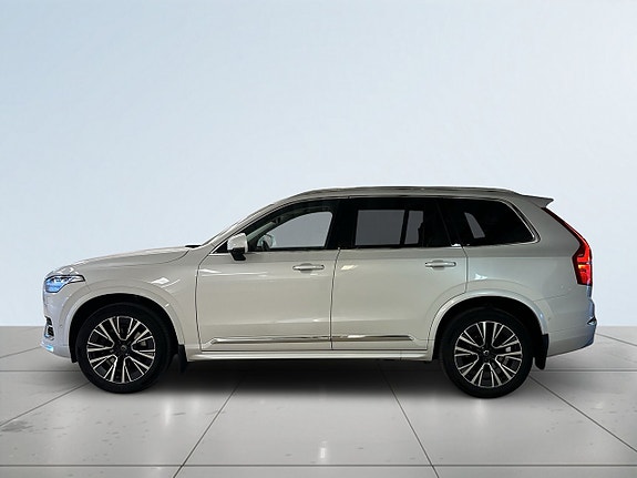 Volvo XC90 4 of 26