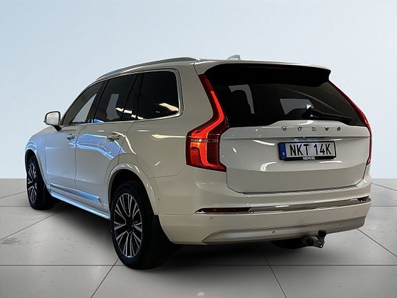 Volvo XC90 5 of 26
