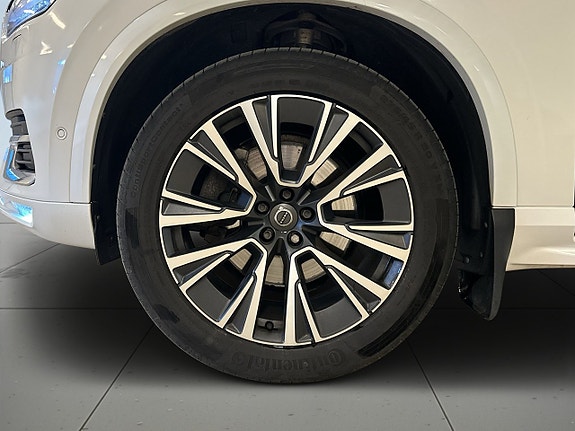 Volvo XC90 14 of 26