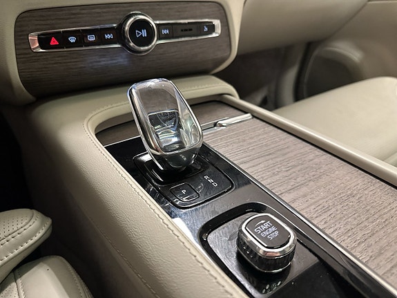 Volvo XC90 21 of 26