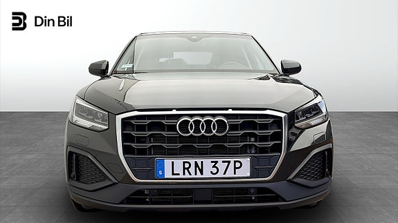 Audi Q2 4 of 12