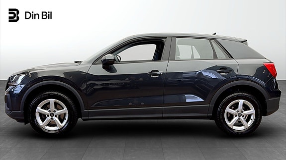 Audi Q2 2 of 12