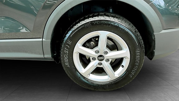 Audi Q2 6 of 12