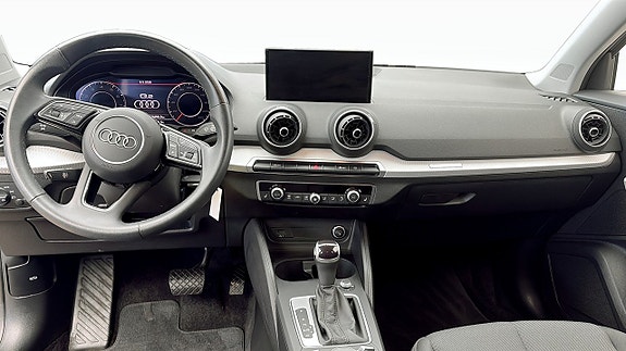 Audi Q2 10 of 12