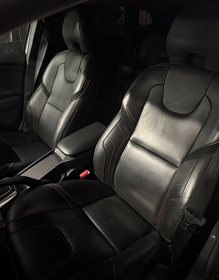 Volvo V40 9 of 12
