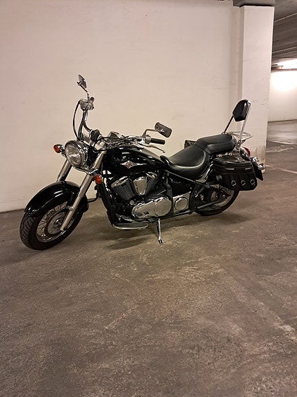 Kawasaki Vulcan 900 Classic 4 of 5