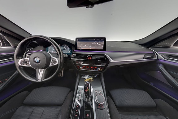 BMW 530e 14 of 30