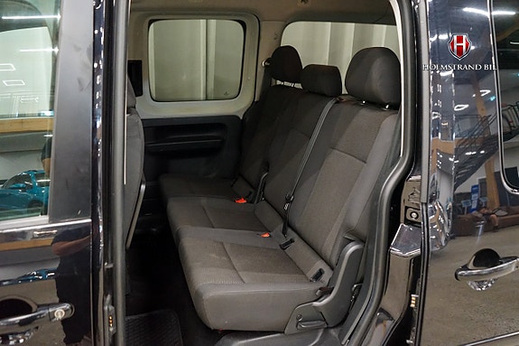 Volkswagen Caddy Maxi 10 of 21