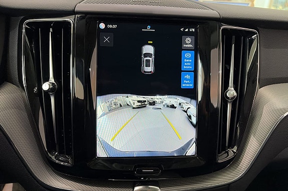 Volvo XC60 17 of 17