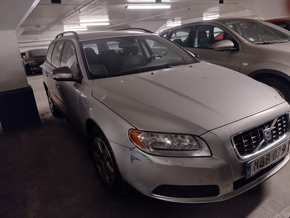 Volvo V70 7 of 9